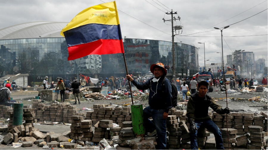 Ecuador president, indigenous leaders set truce
